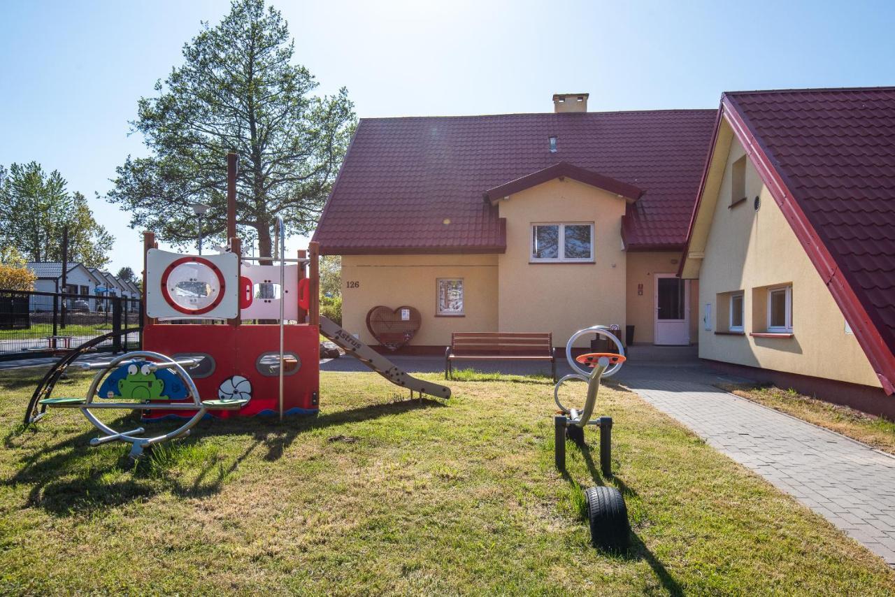 Nad Brzegiem Baltyku Hotel Sarbinowo Kültér fotó